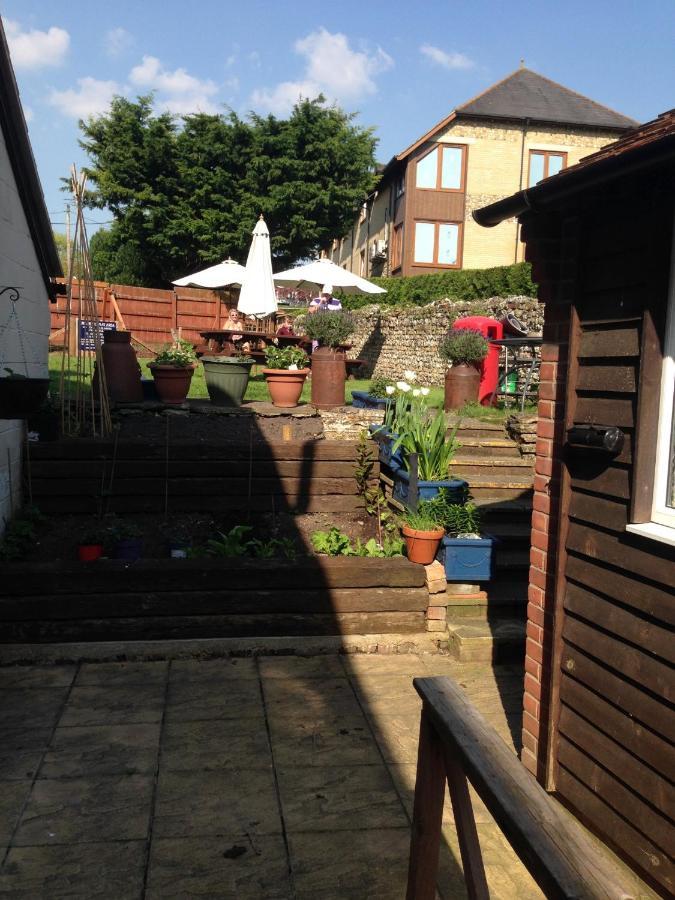 The Bell Inn Salisbury Exterior foto